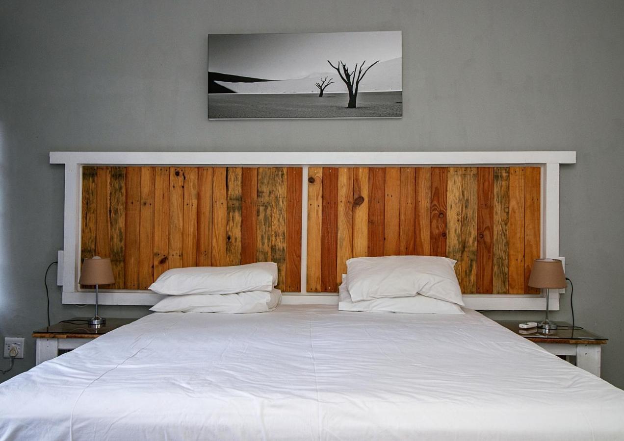 The Doors Inn Мокопане Екстериор снимка